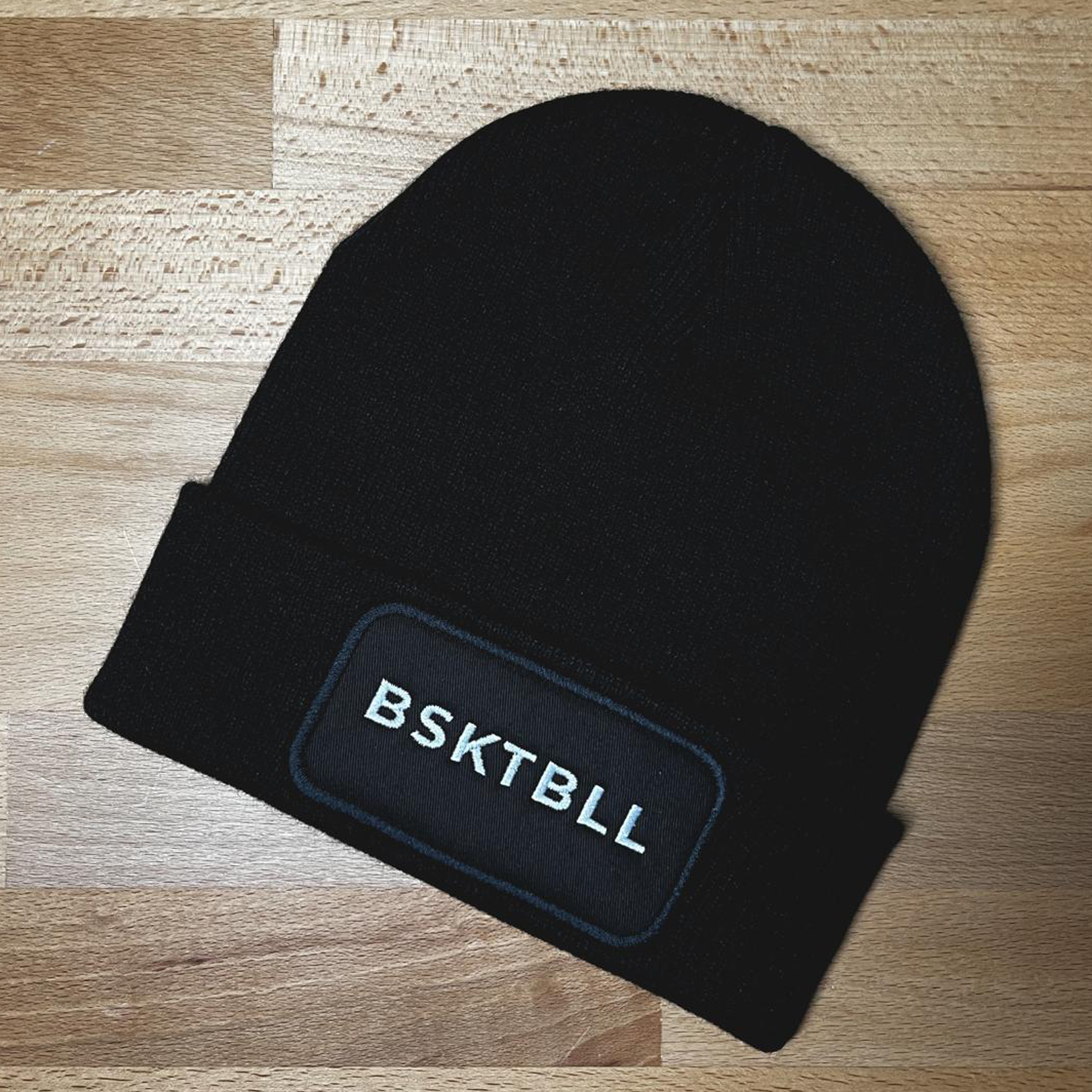 bsktbll_beanie_02.webp