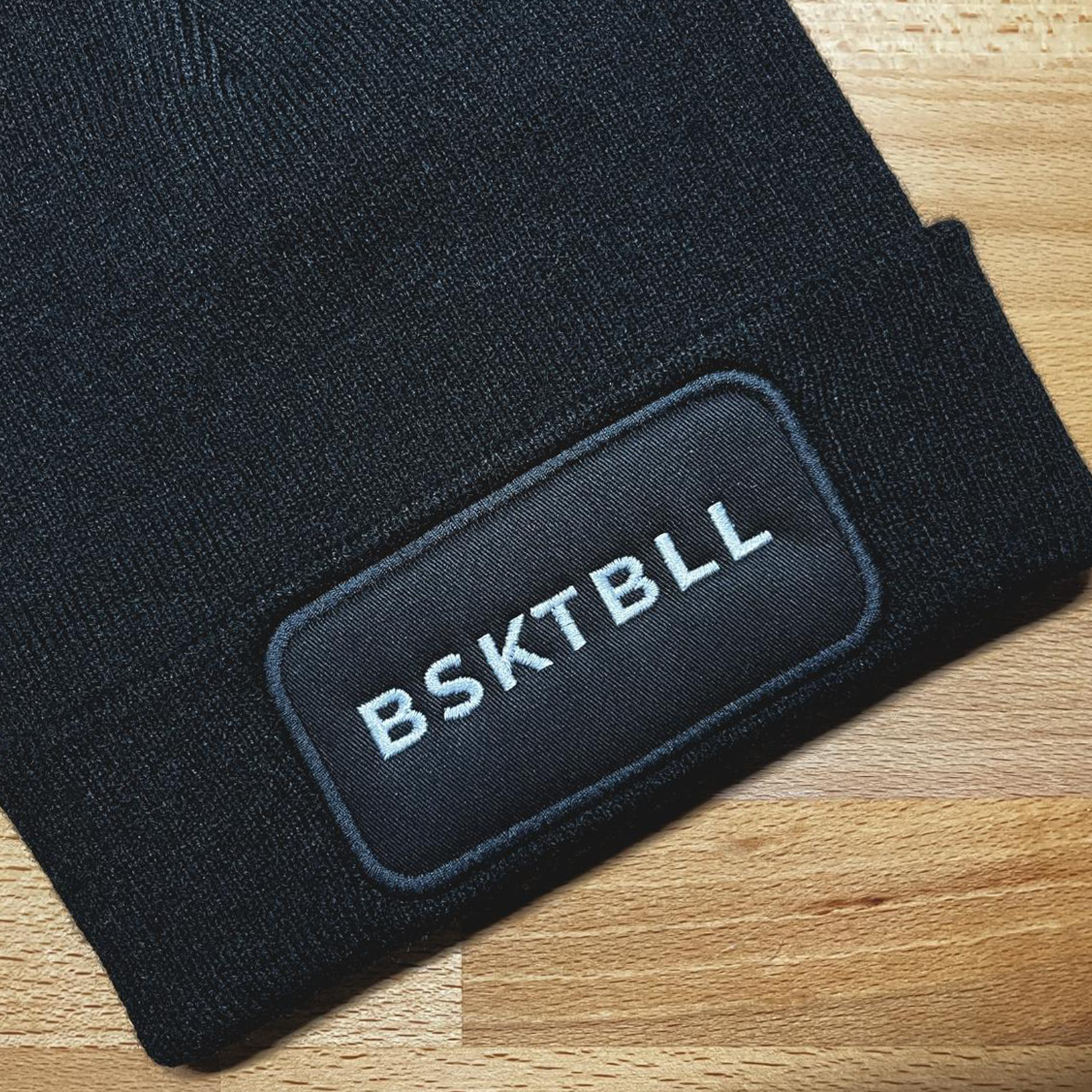 bsktbll_beanie_03.webp